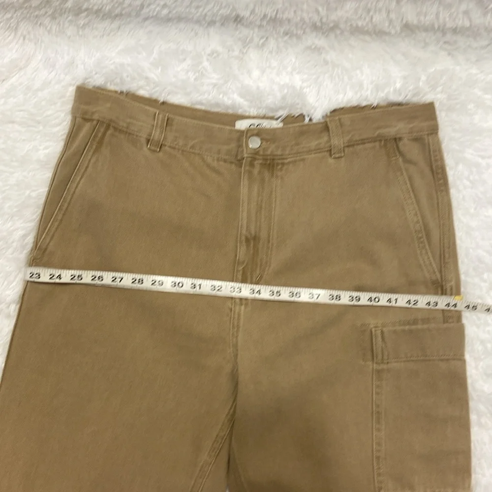 COS color tan